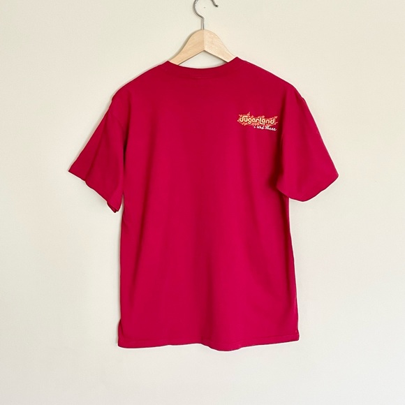 Sugerland Concert Tour Graphic Red T Shirt Adult size Medium - Picture 3 of 5